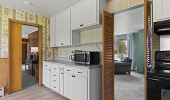 325 W GREENFIELD Ave, Algoma, WI 54201