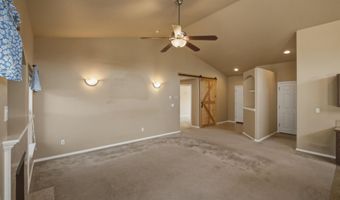 914 Oakmont Lp NE, Albany, OR 97322