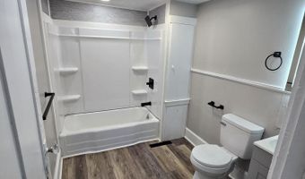 9 Morton Pl, Augusta, ME 04330