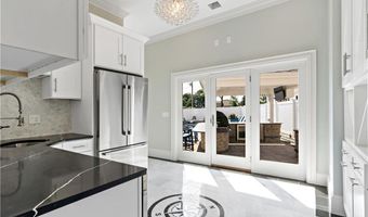 32 Lorraine St, Barrington, RI 02806
