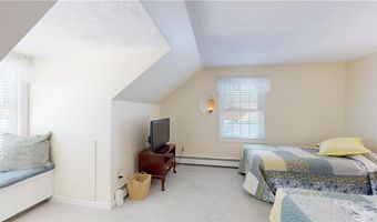 410 Wandsworth St, Narragansett, RI 02882