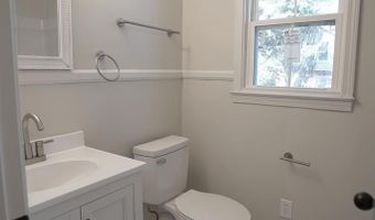 317 Cambridge St, Abbeville, SC 29620