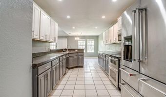 202 Woodlawn Dr, Keene, TX 76059