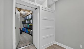 803 NE Lakota Dr, Adrian, MO 64720