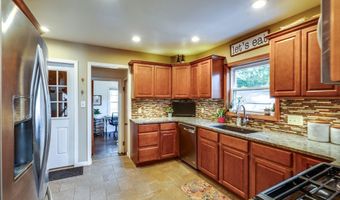 581 Palisades Dr, Akron, OH 44303