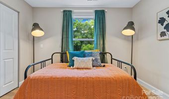 9 Silent Pl, Asheville, NC 28806