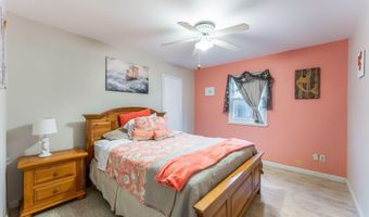162 BELVEDERE St, Atlantic Beach, FL 32233