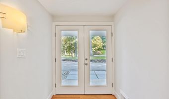 8206 STONE TRAIL Dr, Bethesda, MD 20817