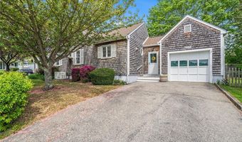 146 Bay View Ave, Bristol, RI 02809