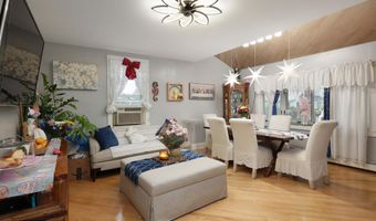 72 Terrace St, Bergenfield, NJ 07621