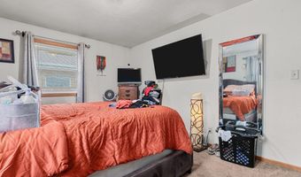 2415 N LOCUST St, Appleton, WI 54914