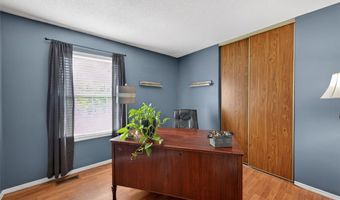 100 Holly Green Dr, Ballwin, MO 63021