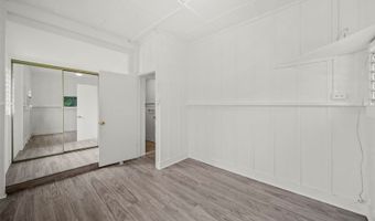 2963 Koali Rd D, Honolulu, HI 96826