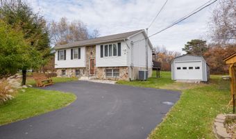 1977 Sun Valley Dr, Blakeslee, PA 18610