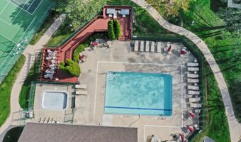 1943 N Charter Point Dr D, Arlington Heights, IL 60004