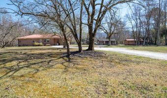 29 Breedlove Dr, Andrews, NC 28901
