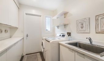 1319 Mokulua Dr, Kailua, HI 96734