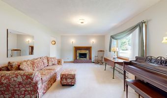 8 Fahi Pond Rd, Anson, ME 04958
