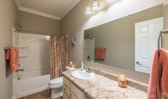 3028 Canterbury Ct, Albany, OH 45710
