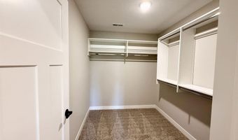2360 Serenity Ct, Auburn, IN 46706