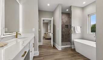 735 N GEORGE MASON Dr, Arlington, VA 22203
