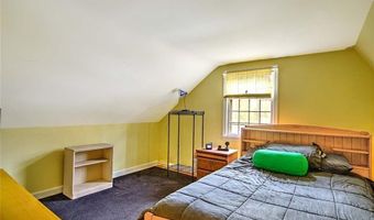 9 KNAPTON St, Barrington, RI 02806