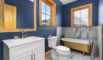 388 Sea View Dr, Warwick, RI 02889