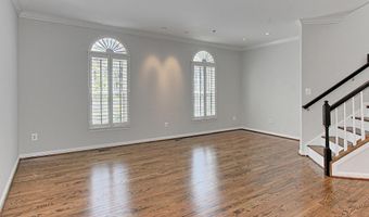 5120 GRIMM Dr, Alexandria, VA 22304