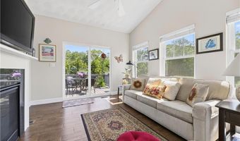 55 Morningside Dr, North Kingstown, RI 02852