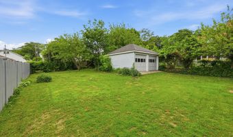 37 Fleetwood Ave, Bethel, CT 06801