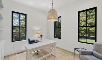 13 Sunswyck Rd, Darien, CT 06820