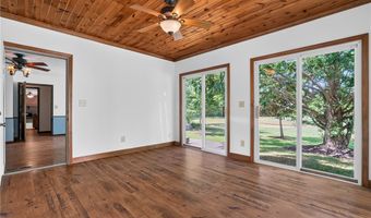 12757 Chamberlain Rd, Aurora, OH 44202