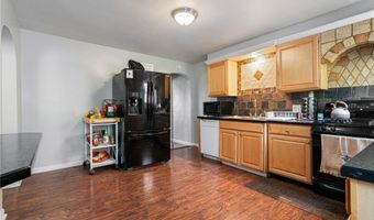 2316 Mission St, Airville, PA 15203