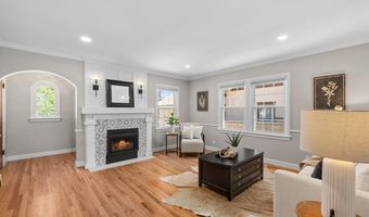 119 E 2ND Ave, Cheyenne, WY 82001