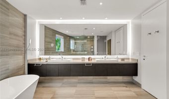 3300 NE 188th St 318, Aventura, FL 33180