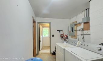 13 Birk St, Acra, NY 12405