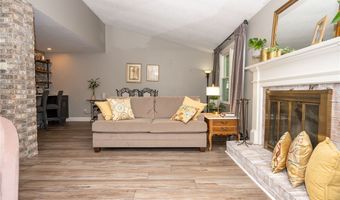253 Old Oak Post Rd, Amherst, NY 14051