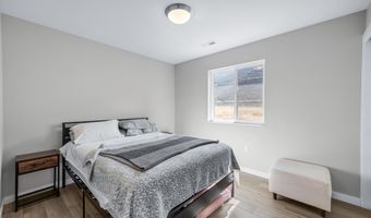 611 Rosewood Dr, Bellevue, ID 83313