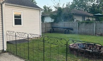 208 Halliard Ave, Beachwood, NJ 08722