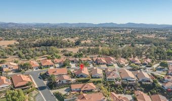 1023 Ridge Heights Dr, Fallbrook, CA 92028