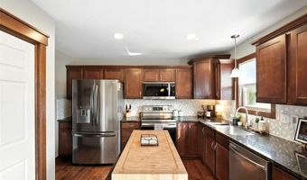2723 4th Ave SE, Altoona, IA 50009