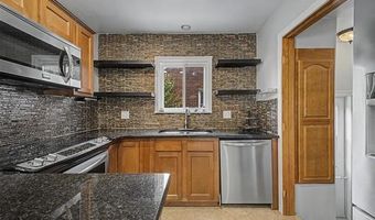 9952 Park Ave, Allen Park, MI 48101