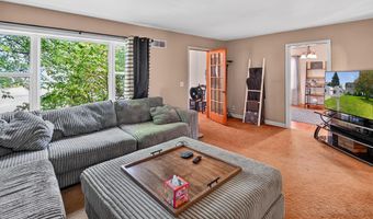 110 Pierce St, Arlington, WI 53911
