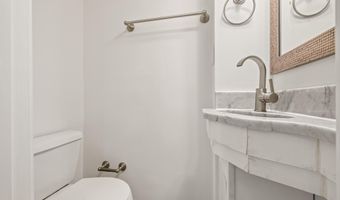 329 18TH Pl NE, Washington, DC 20002