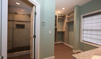 11 Mountain Rd, Bedford, NH 03110