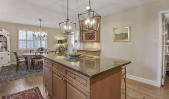 7205 RADNOR Rd, Bethesda, MD 20817