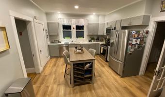 15 Maple St, Bangor, ME 04401