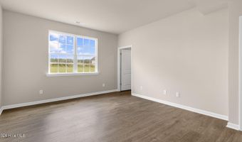 353 Maddox Dr, Aberdeen, NC 28315