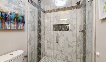 548 6th St NW, Altoona, IA 50009