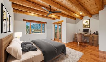 9 Desiderio Rd, Arroyo Seco, NM 87514